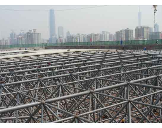 静安新建铁路干线广州调度网架工程